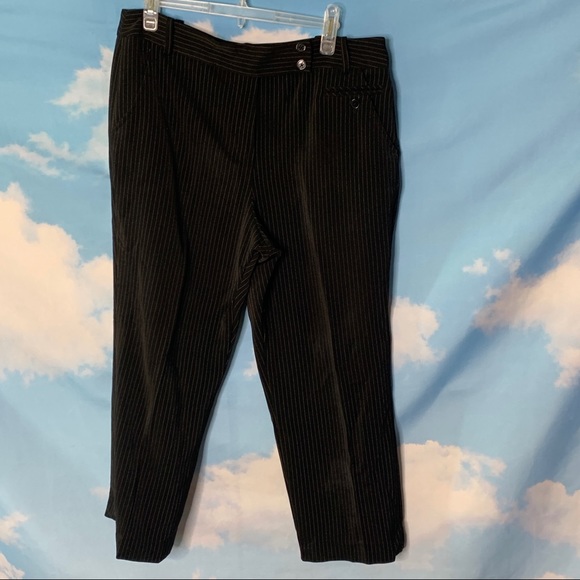 Larry Levine- Black Pinstriped Dress Capri size 12 - Picture 1 of 12